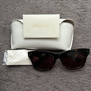 Valentino Women's Rockstud Sunglasses with Black and Tortoise Shell Design